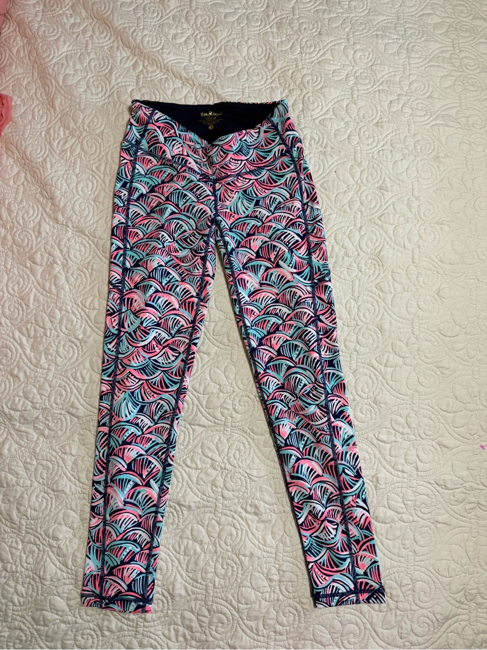 Lilly Pulitzer Luxletic Leggings women’s Small in Neptunes Net Mermaid tails